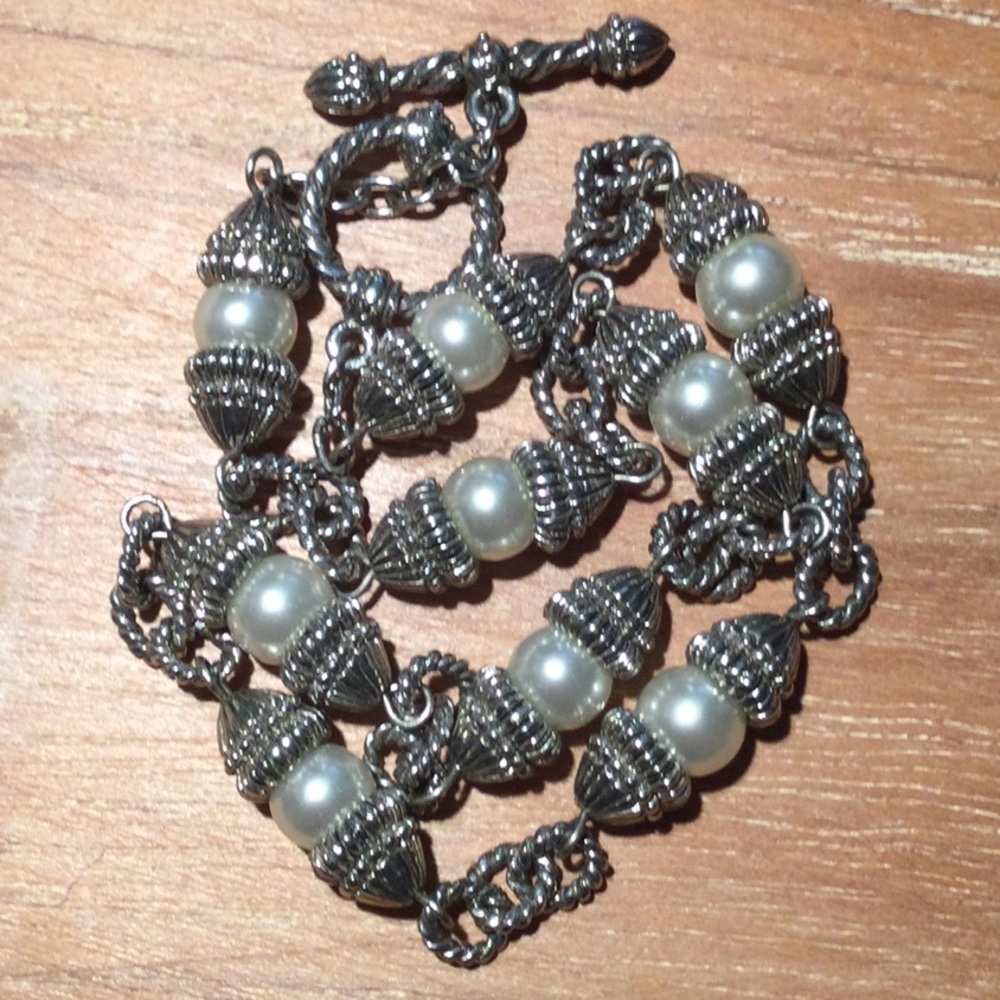 SILVER NECKLACE